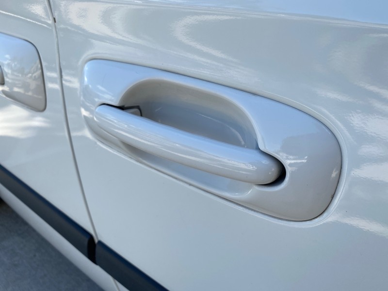 2006 Dodge Caravan SXT LOW MILES 28,367 1 OWNER HANDICAP LIFT in , 