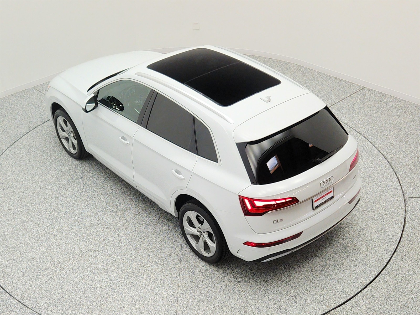 Used 2021 Glacier White Metallic Audi Premium Plus 45 TFSI quattro image 26