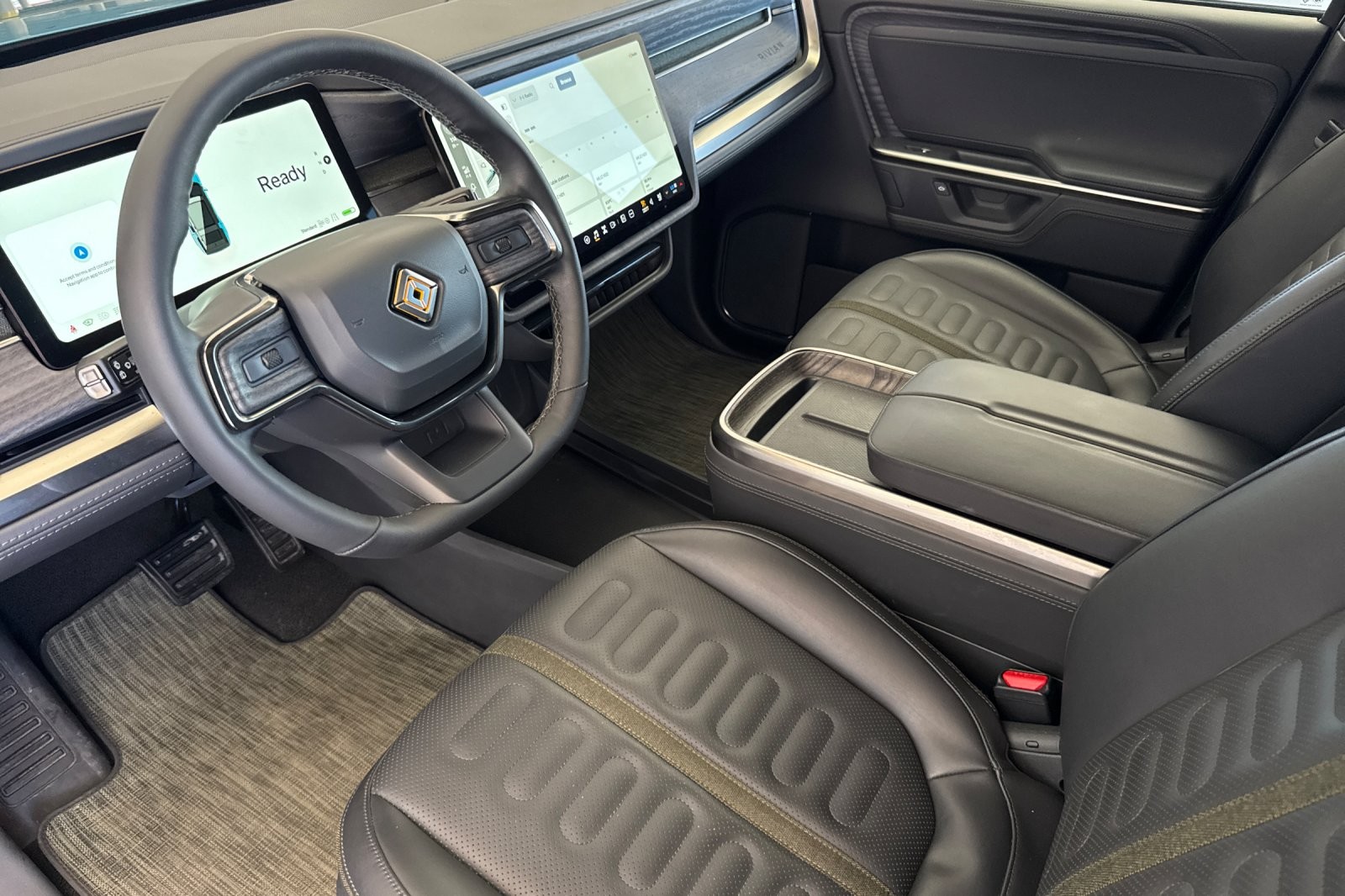 Used 2025 BLUE Rivian Adventure image 9