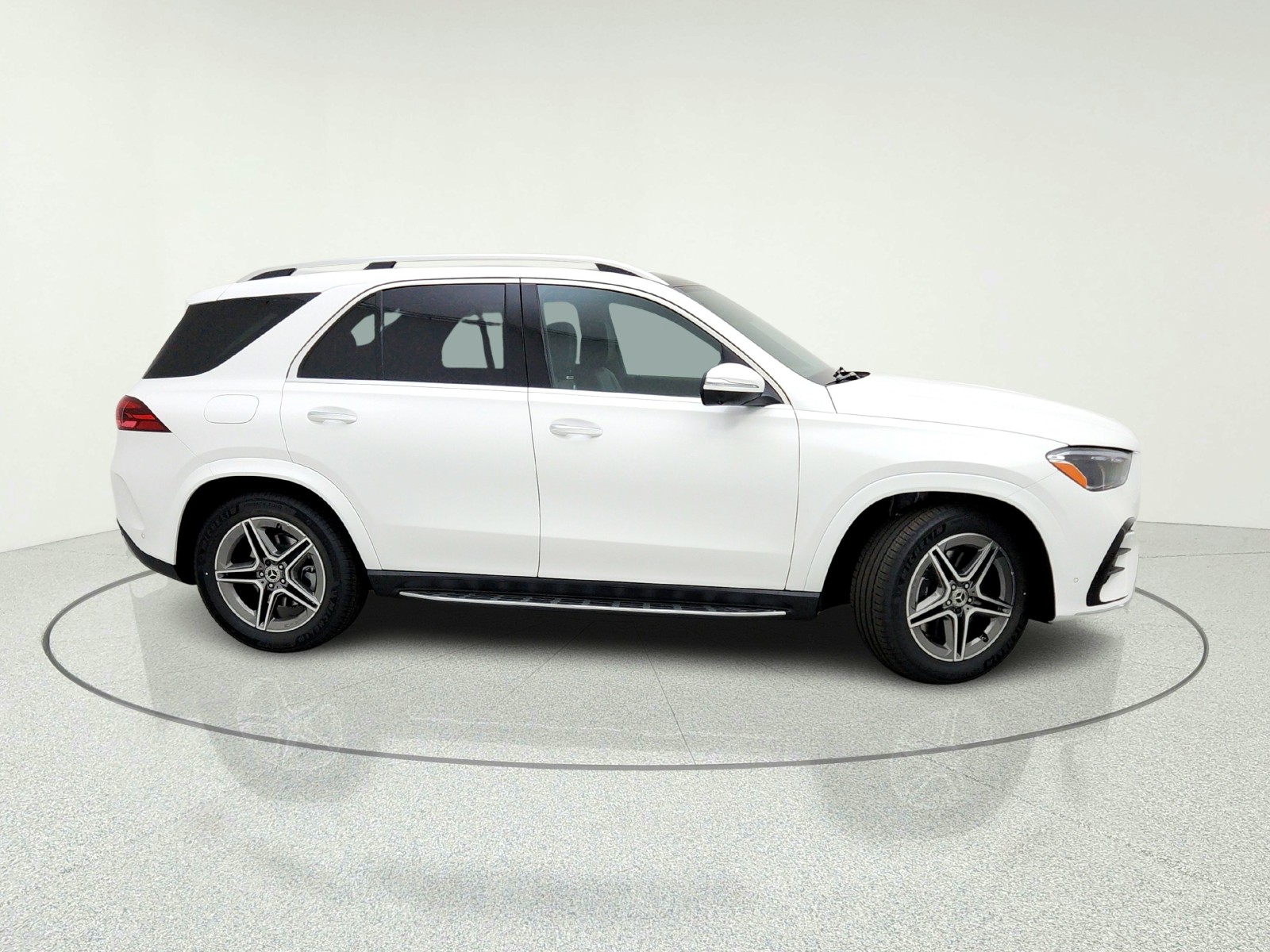 New 2026 Polar White Mercedes-Benz GLE 450 4MATIC® SUV image 6