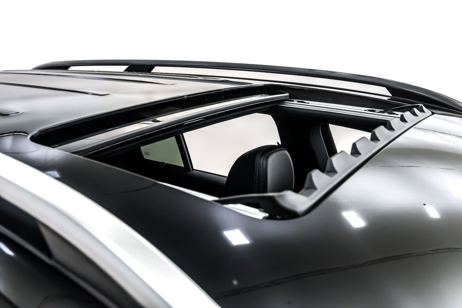 Used 2022 Black Mercedes-Benz GLE 350 SUV image 23