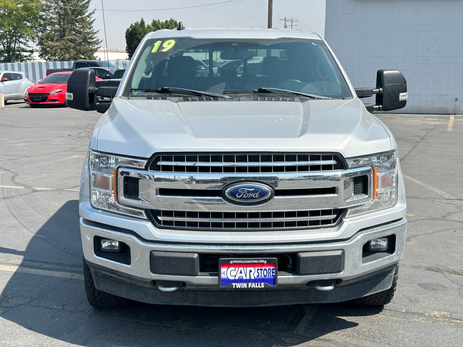 2019 Ford F-150 XLT 2