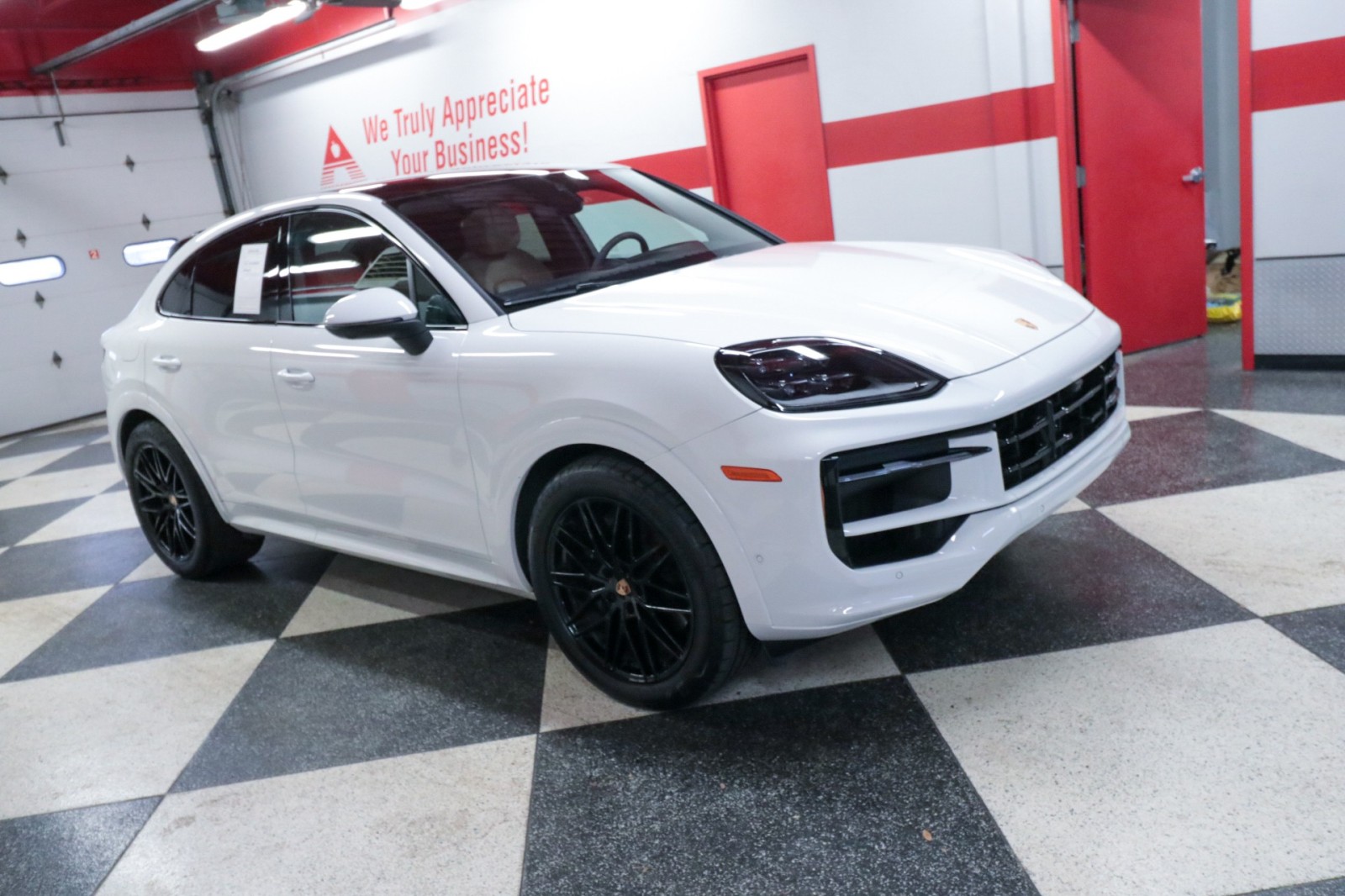 Used Car 2025 Porsche Cayenne  For Sale Under $90,000 In Austin, Texas