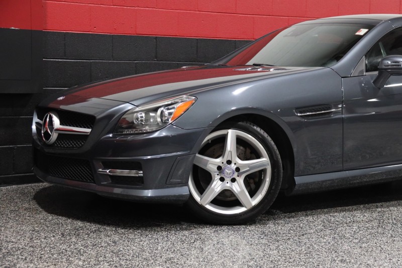 2013 Mercedes-Benz SLK 250 AMG Sport 2dr Roadster in ,