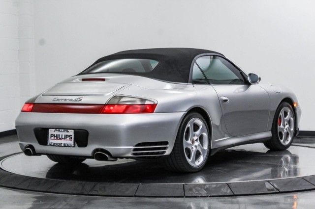 2004 Porsche 911 Carrera 4S 13