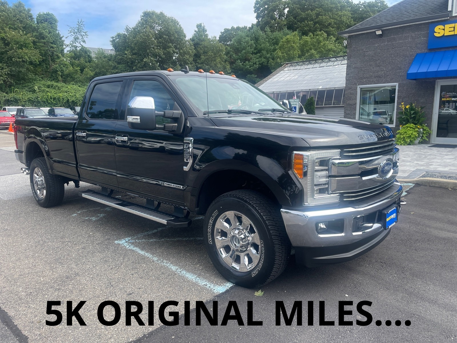 2019 Ford Super Duty F-350 SRW LARIAT Ultimate pkg just 5k miles 8 Ft Bed