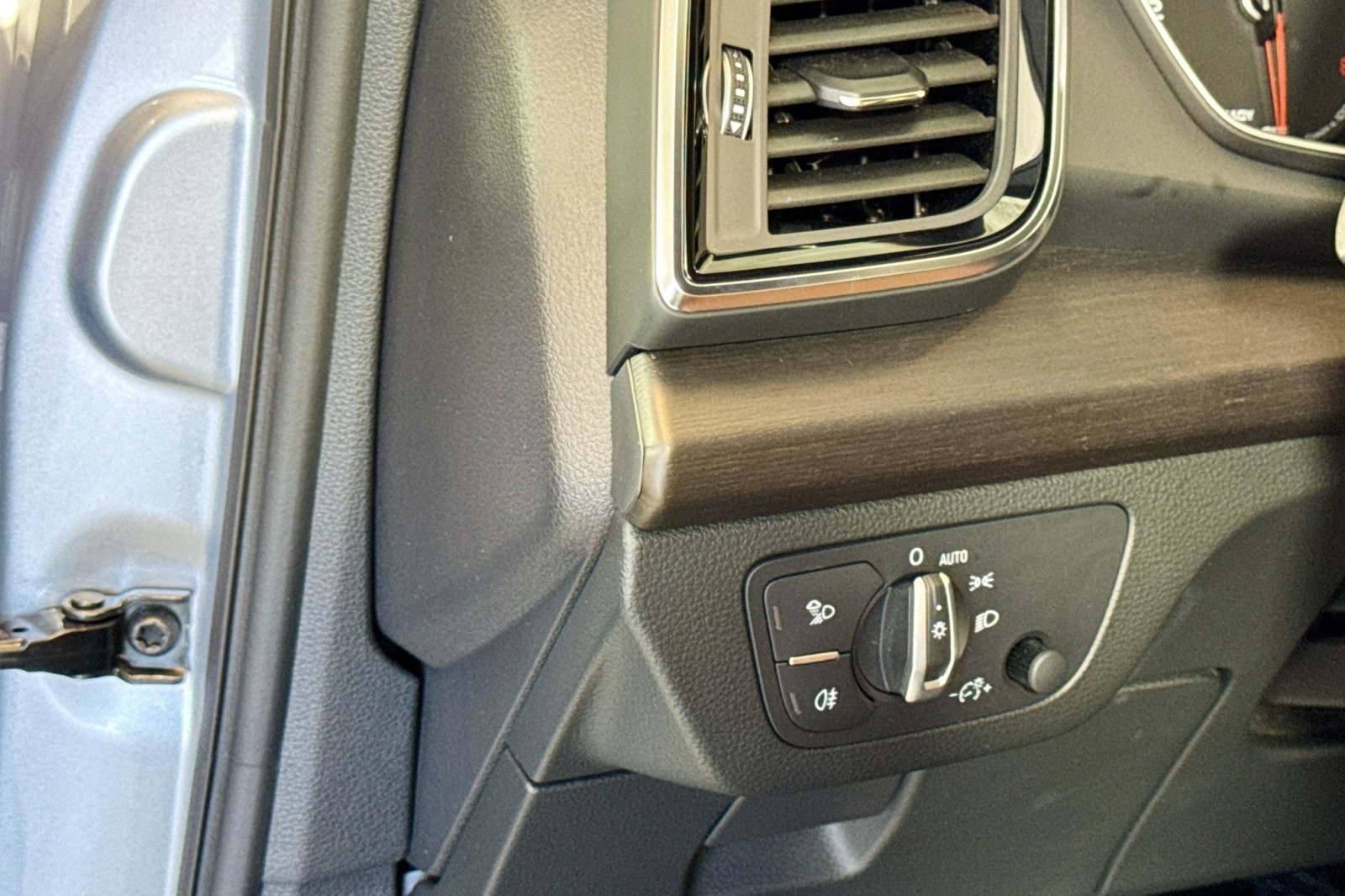 Used 2022 FLORETTE SILVER Audi S line Premium image 10