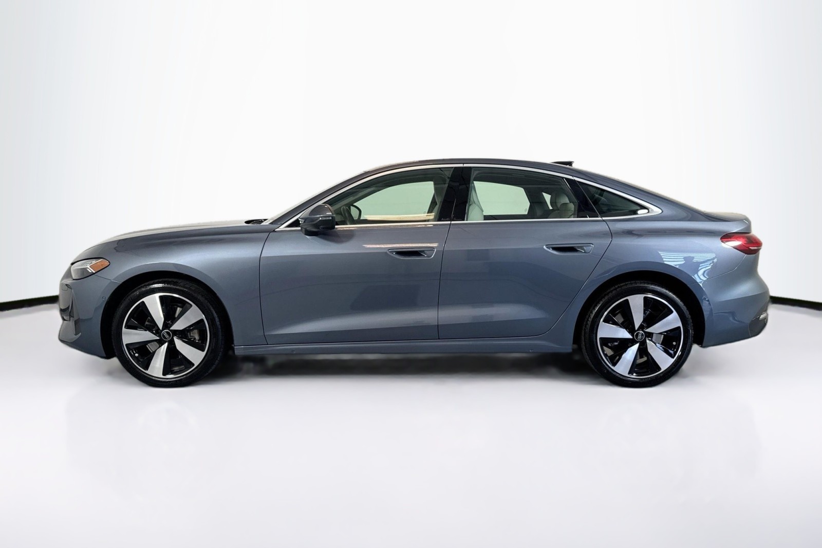 Used 2025 HORIZON BLUE Audi Prestige image 8