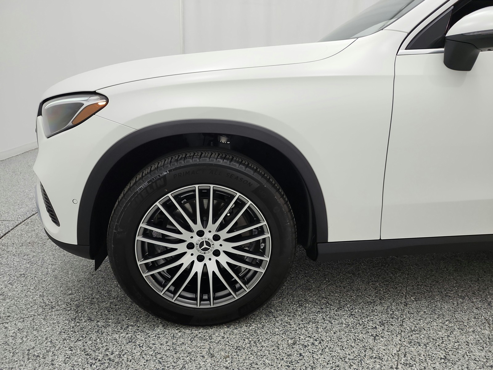 Used 2026 Polar White Mercedes-Benz GLC 300 SUV image 17