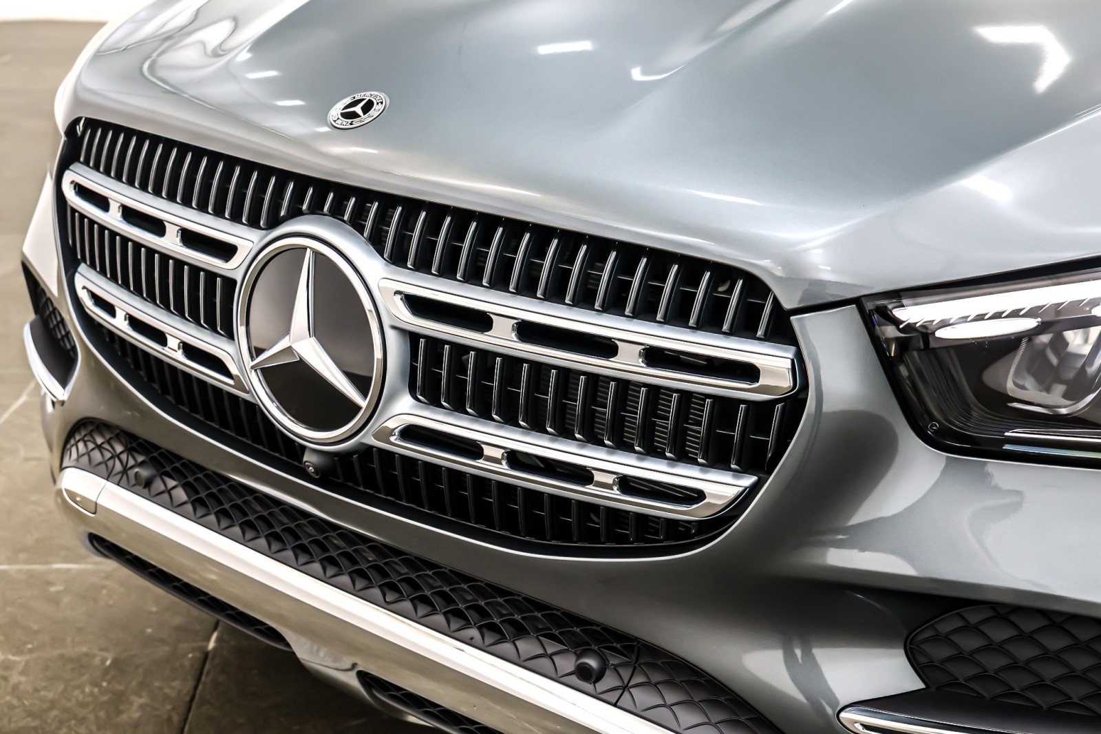 New 2026 Selenite Grey Metallic Mercedes-Benz GLE 350 image 13