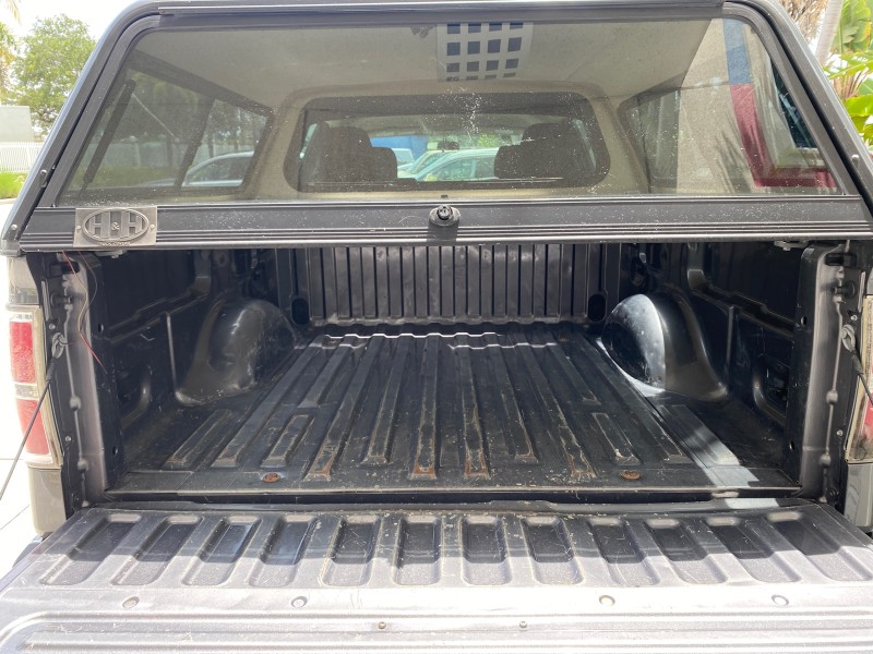 2010 Ford F-150 4 DR CREW XL LOW MILES 34,625 in , 