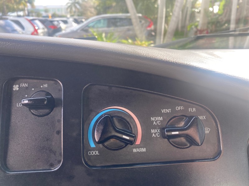 2000 Ford Econoline Cargo Van LOW MILES 68,046 in , 