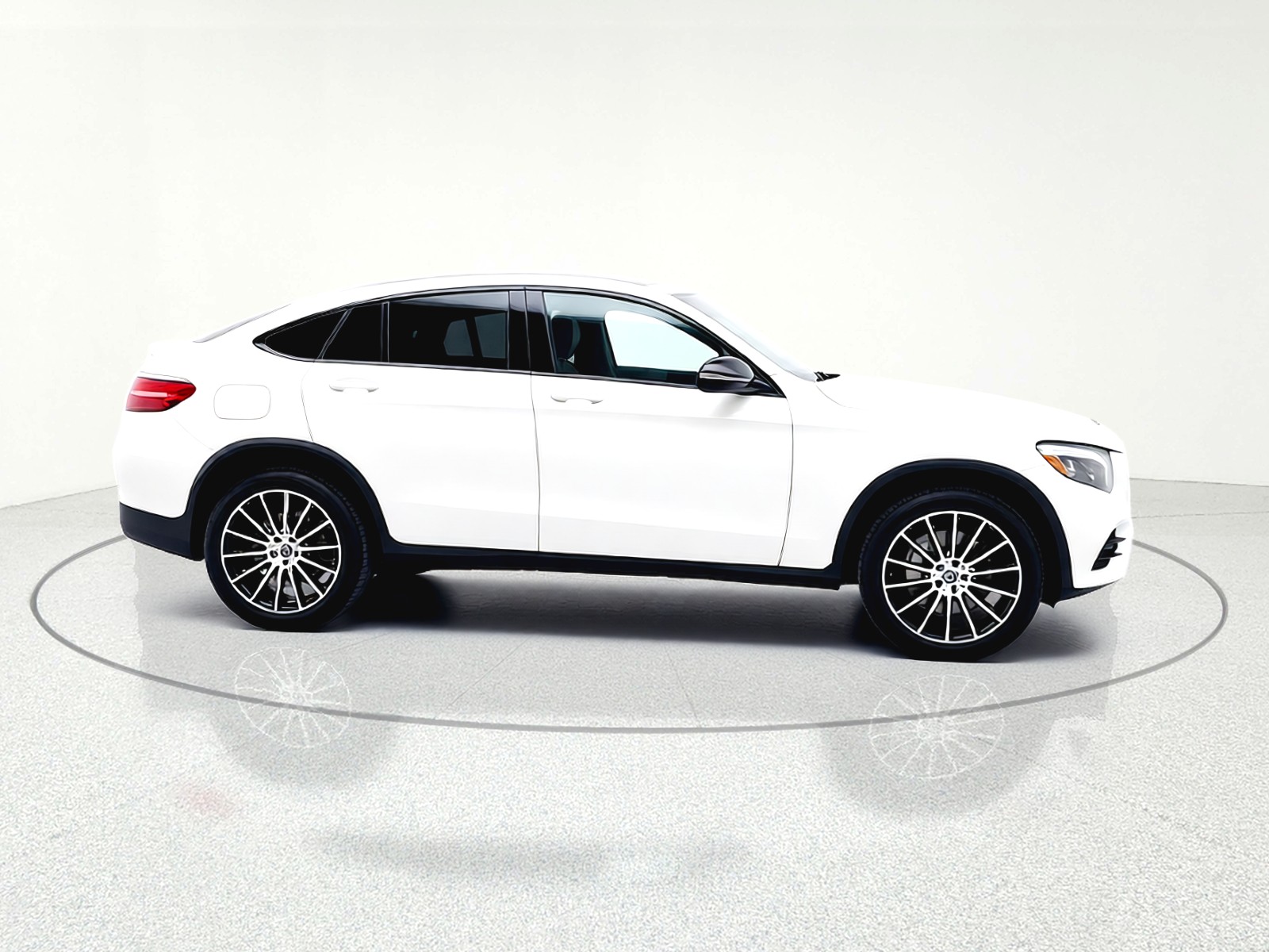 Used 2018 Polar White Mercedes-Benz GLC 300 4MATIC® Coupe image 11