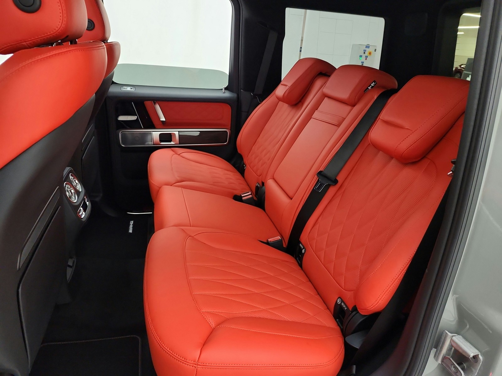 New 2027 MANUFAKTUR Arabian Grey Mercedes-Benz AMG® G 63 SUV image 11