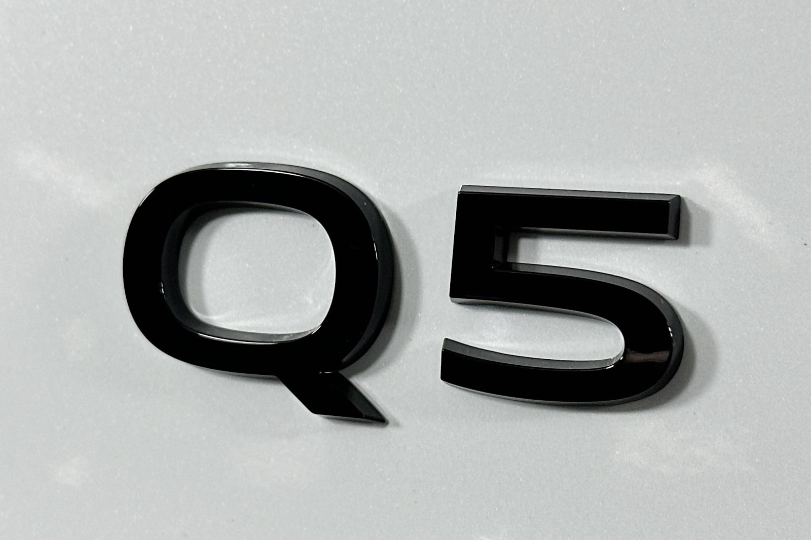 New 2025 Glacier White Metallic Audi Premium Plus image 10