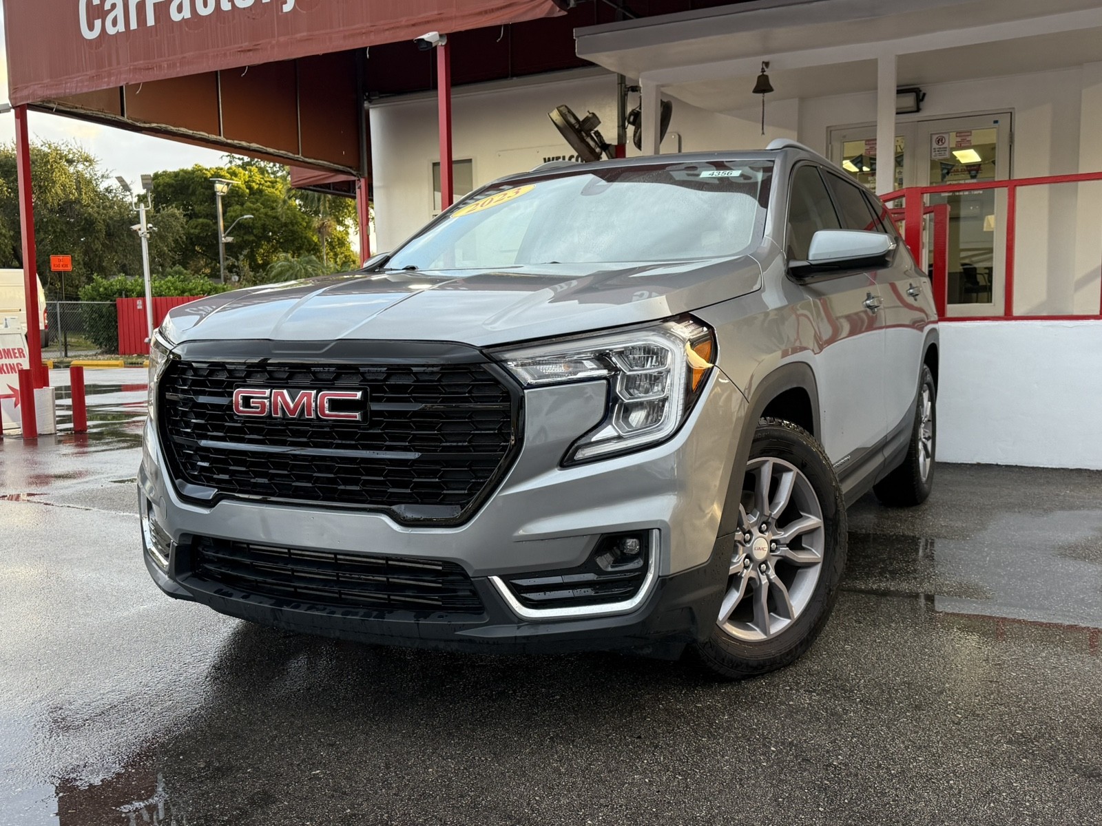 2023 GMC Terrain SLT AWD