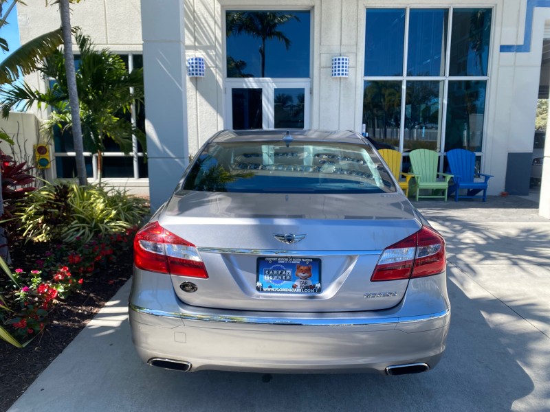 2012 Hyundai Genesis 3.8L SUNROOF PREM PKG in , 
