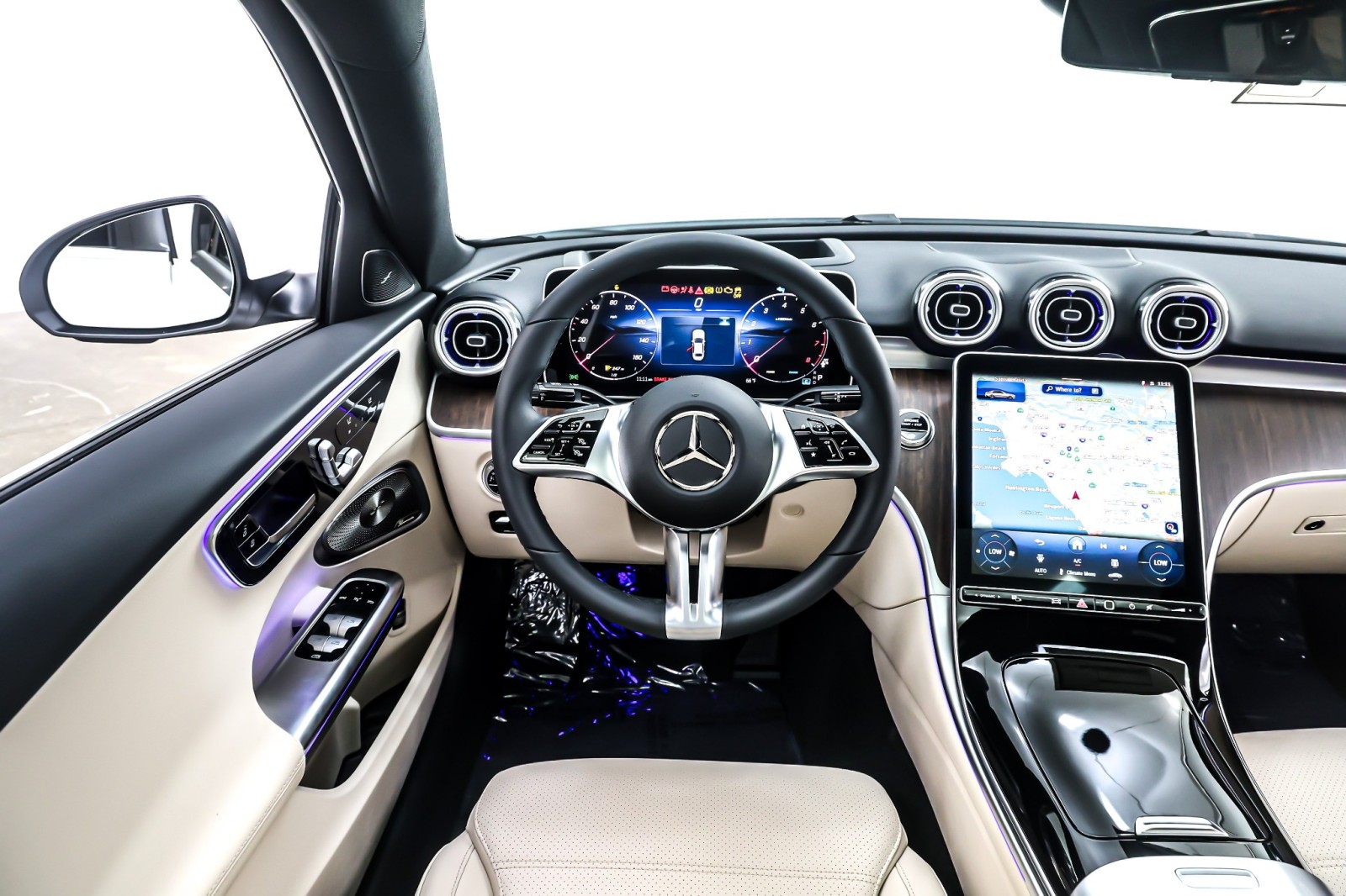 New 2026 Polar White Mercedes-Benz C 300 image 4