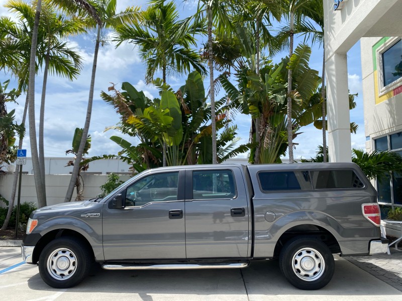 2010 Ford F-150 4 DR CREW XL LOW MILES 34,625 in , 
