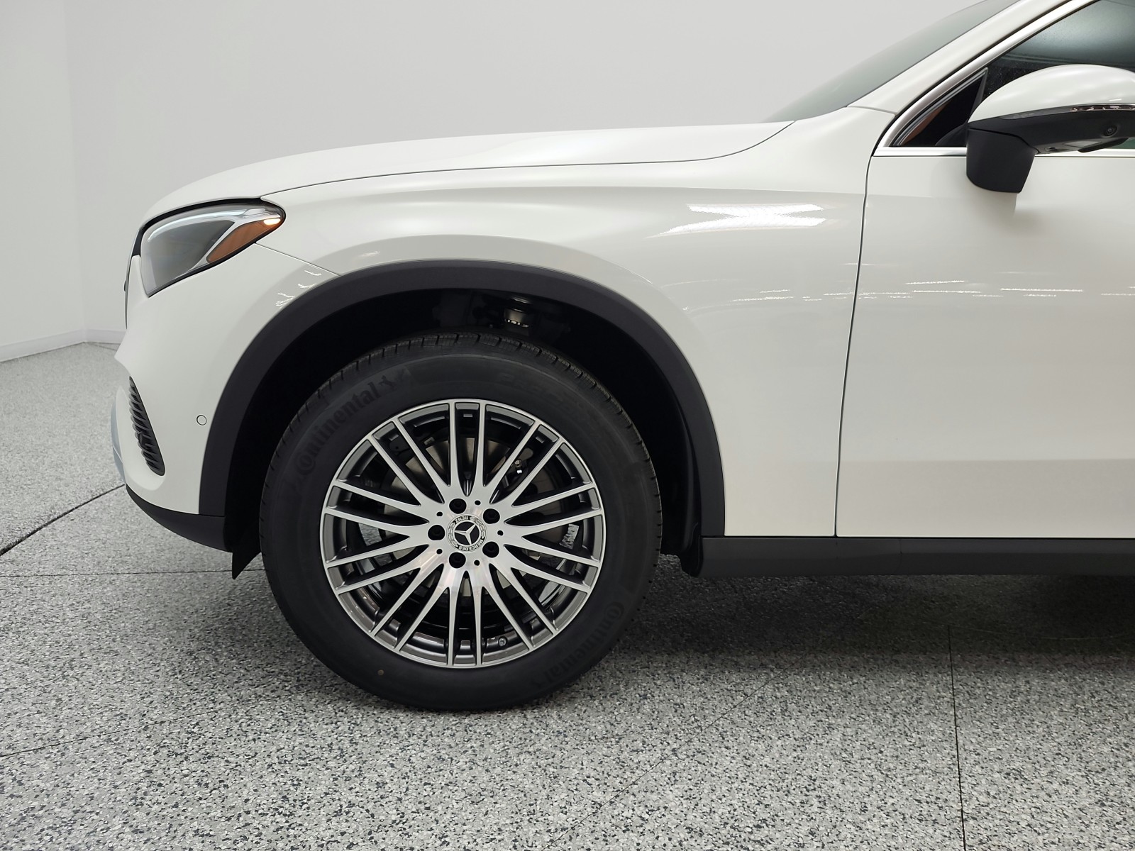 New 2027 Polar White Mercedes-Benz GLC 300 SUV image 15