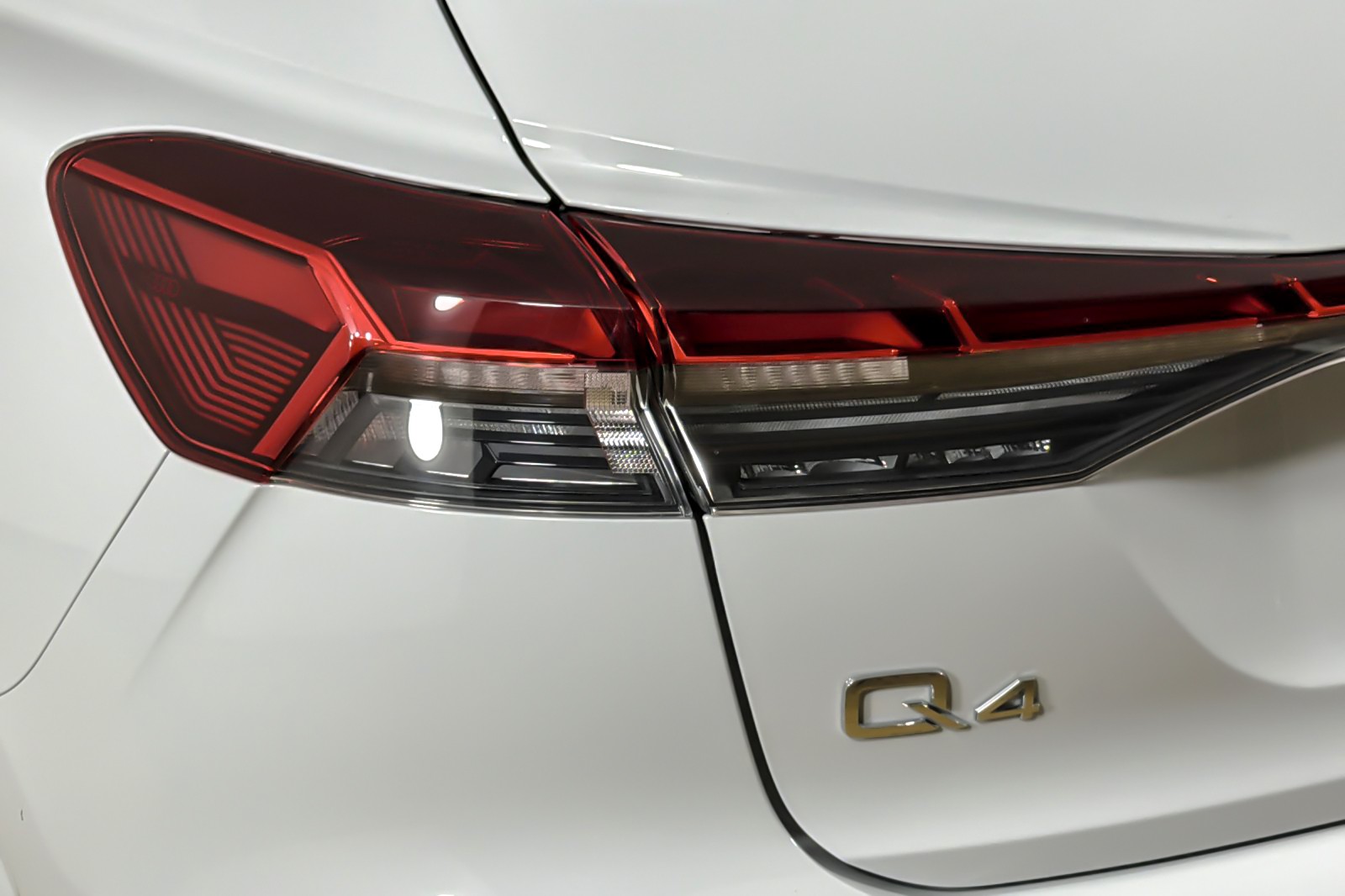 Certified Used 2023 Glacier White Metallic Audi Premium Plus 50 quattro image 27