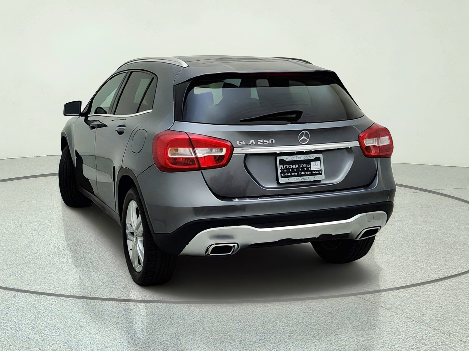 Used 2018 Mountain Grey Metallic Mercedes-Benz GLA 250 image 11