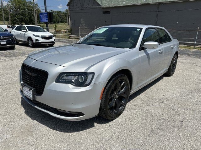 2021 Chrysler 300 300S 7