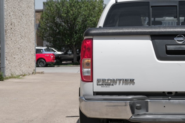 2017 Nissan Frontier SV V6 39