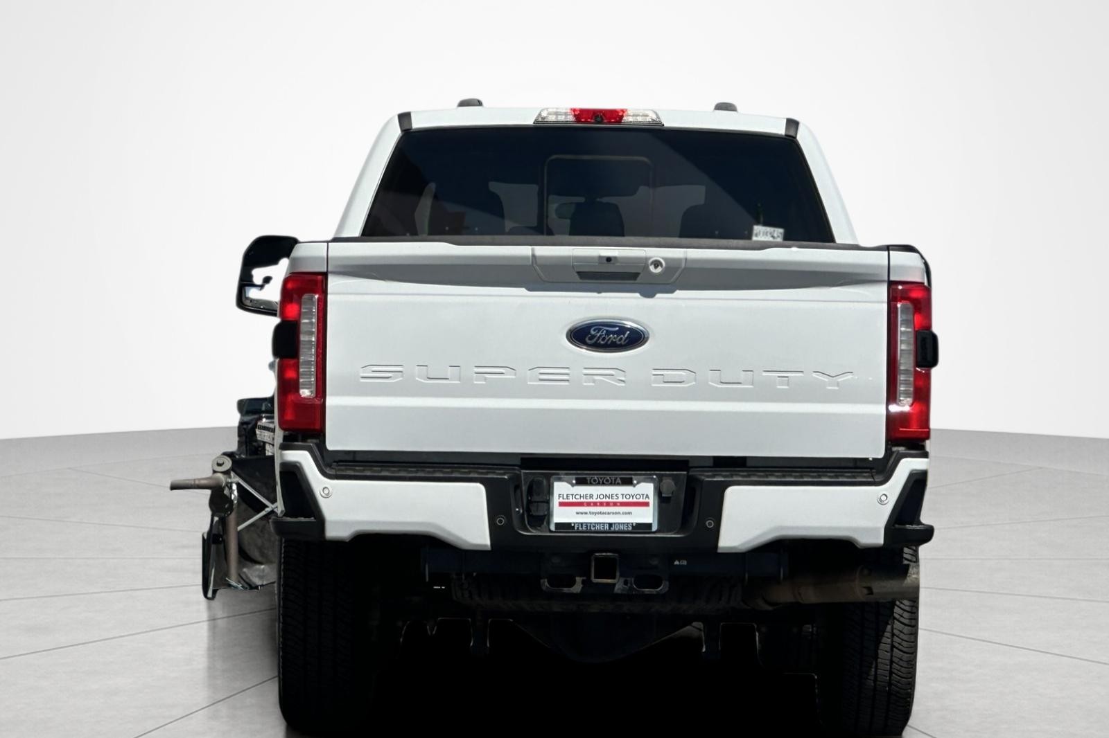 Used 2023 Oxford White Ford LARIAT image 4