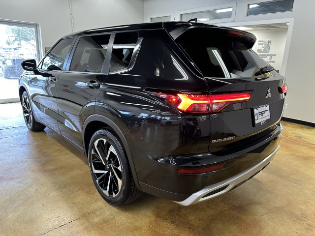 2024 Mitsubishi Outlander SE Black Edition 7