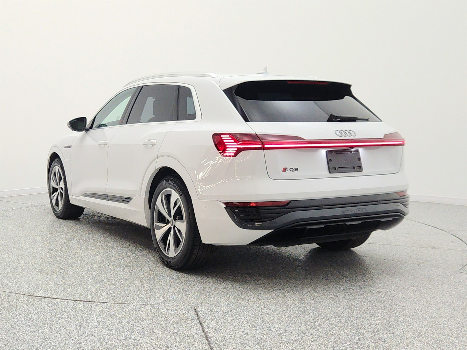 Used 2024 Glacier White Metallic Audi Premium Plus quattro image 7