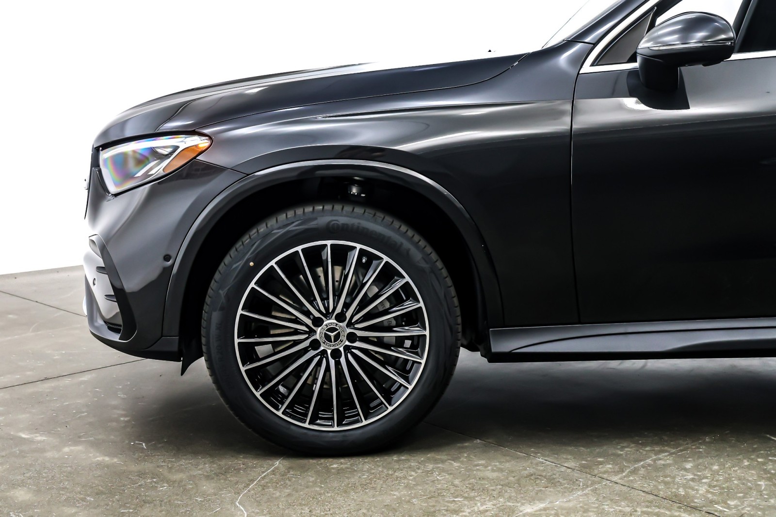 New 2026 Graphite Grey Metallic Mercedes-Benz GLC 300 image 10
