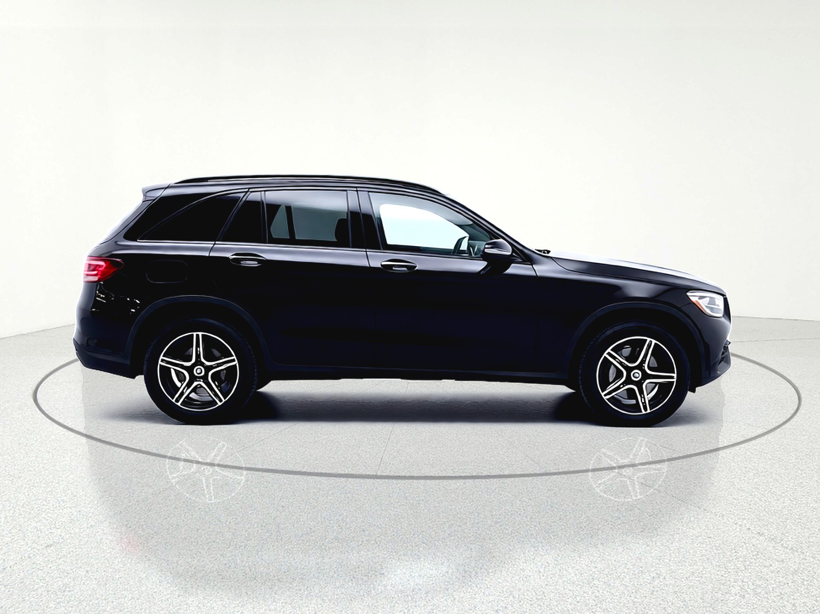 Used 2022 Black Mercedes-Benz GLC 300 SUV image 12