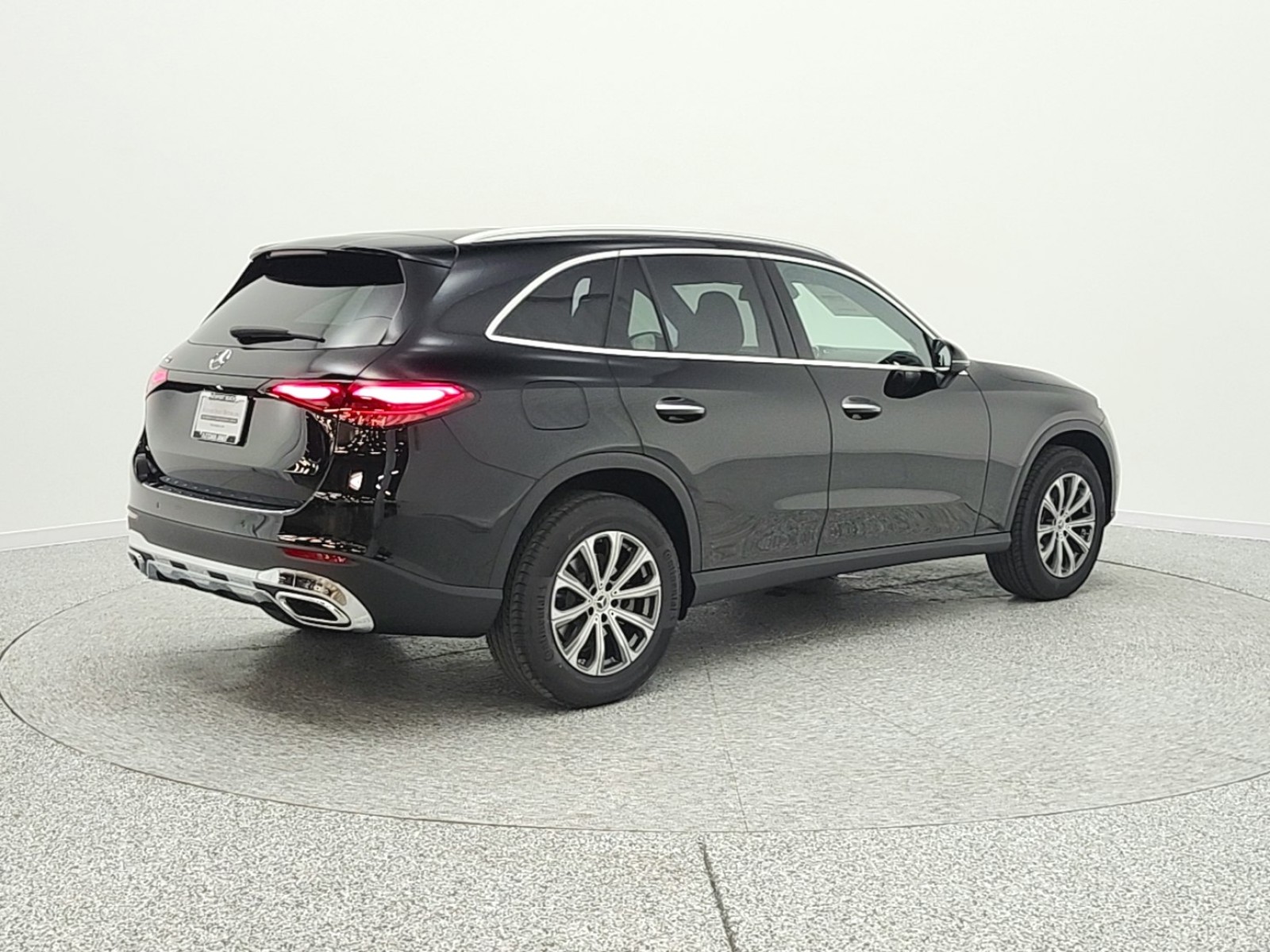 New 2026 Black Mercedes-Benz GLC 300 image 5