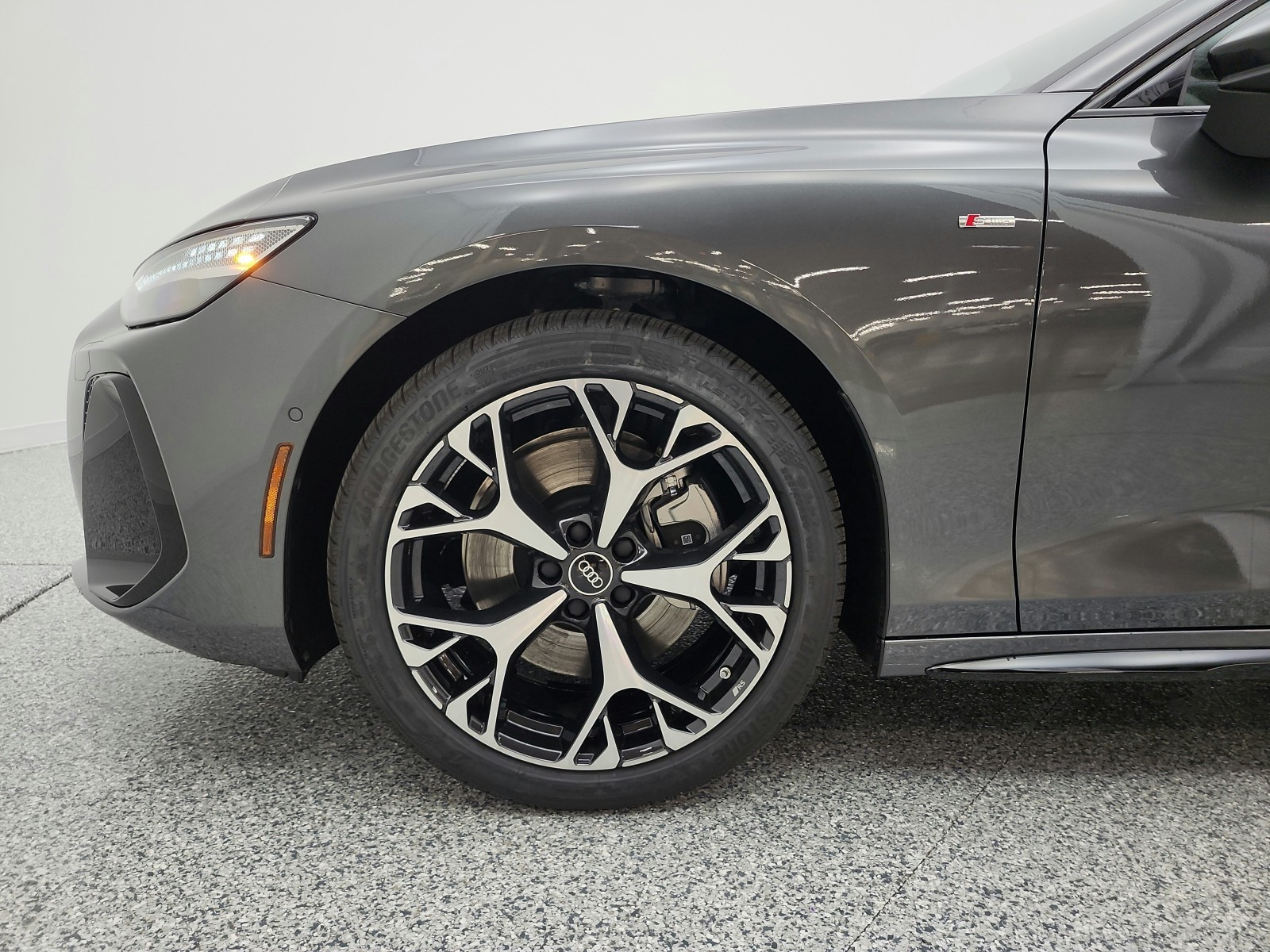 New 2026 Daytona Gray Pearl Effect Audi Premium Plus quattro image 15