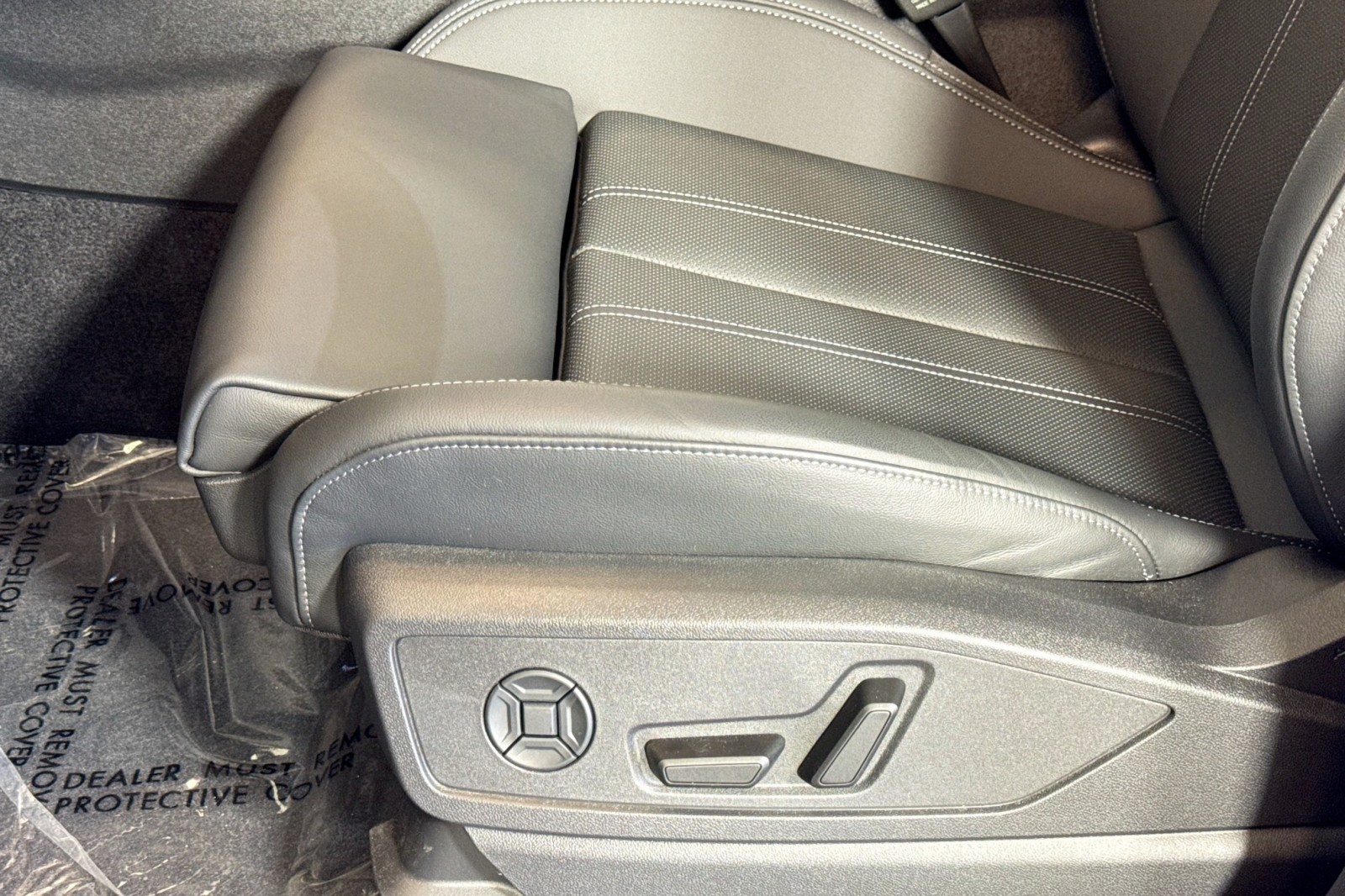 New 2025 Glacier White Metallic Audi Premium Plus 2.0 TFSI quattro image 16