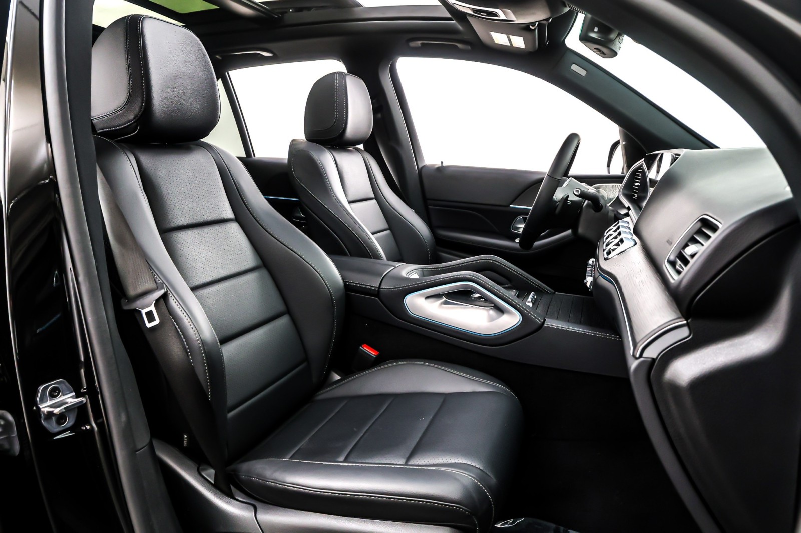 Certified Used 2023 Black Mercedes-Benz GLE 350 SUV image 9