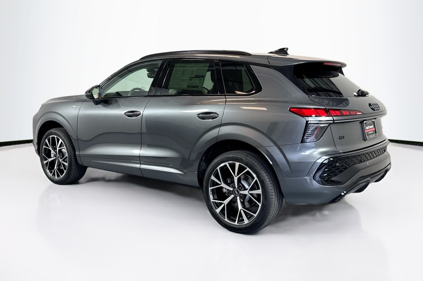 New 2026 Daytona Gray Pearl Effect Audi S line image 7