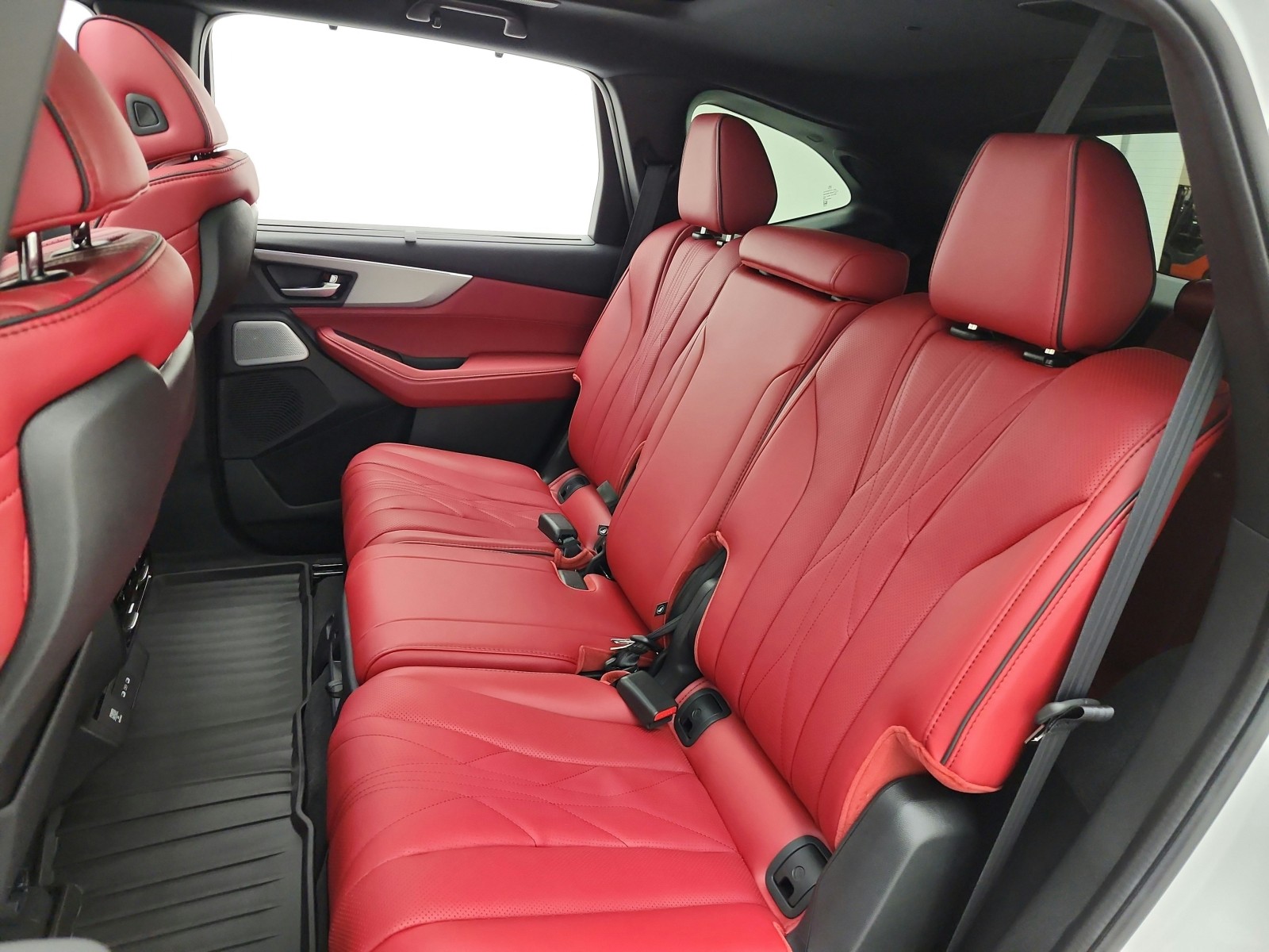 Used 2026 Platinum White Pearl Acura SH-AWD w/A-Spec Advance Package image 16