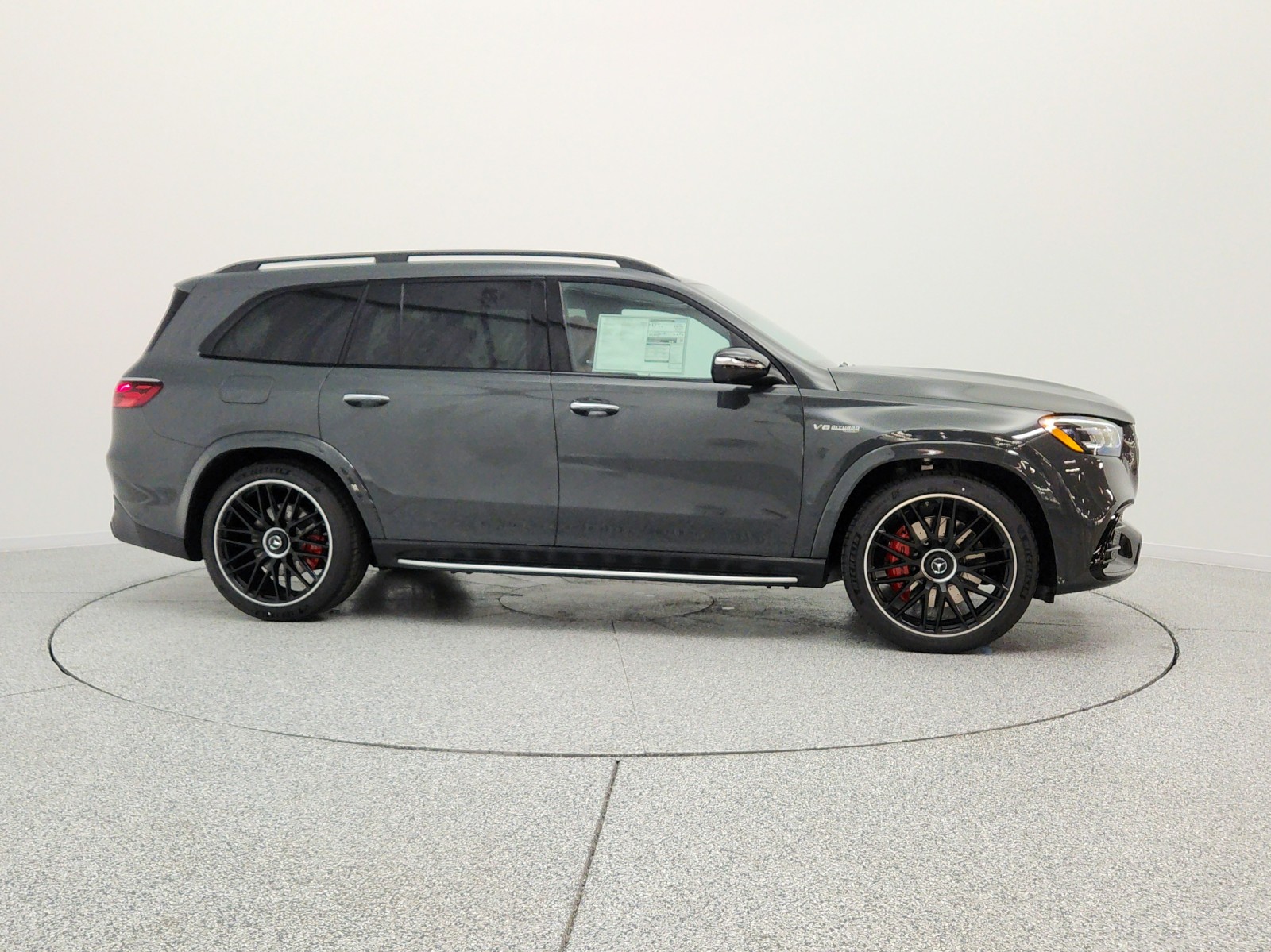 New 2026 MANUFAKTUR Signature Silicon Grey Mercedes-Benz AMG® GLS 63 4MATIC+ SUV image 4