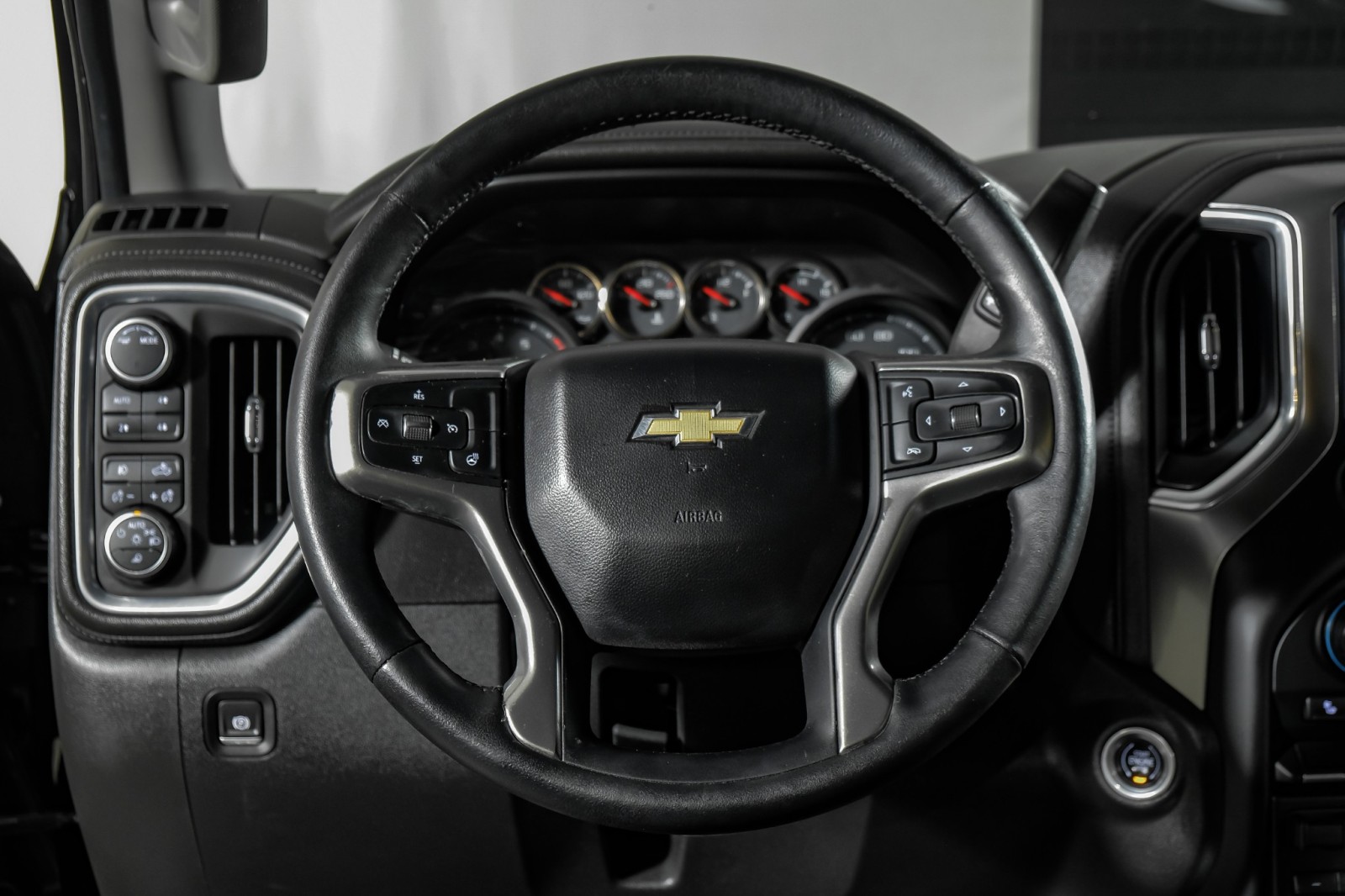 2020 Chevrolet Silverado 2500HD LTZ 16