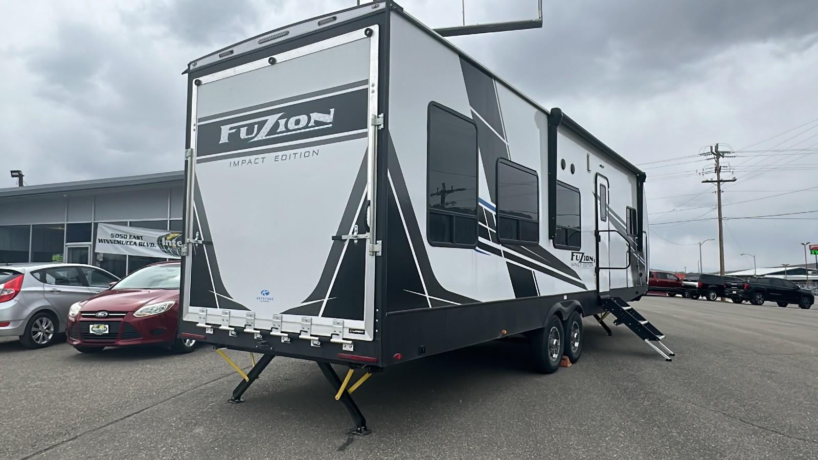 2024 Keystone Impact 32V - Travel Trailer  5