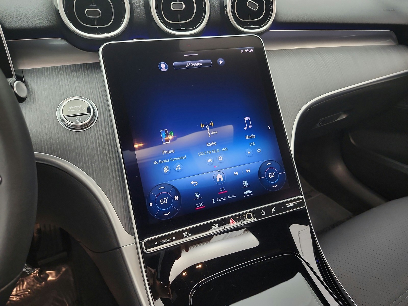 Used 2024 Polar White Mercedes-Benz C 300 Sedan image 11