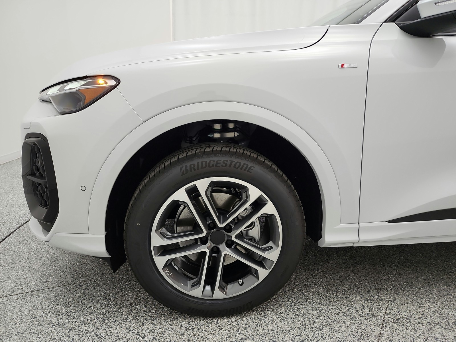 New 2026 Glacier White Metallic Audi Premium 2.0 TFSI quattro image 13