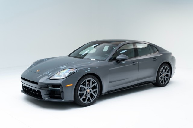 2025  Panamera 4 in , 