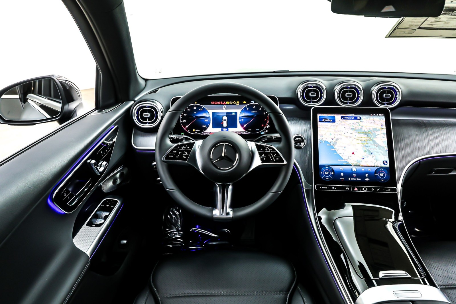 New 2026 Graphite Grey Metallic Mercedes-Benz GLC 300 image 4