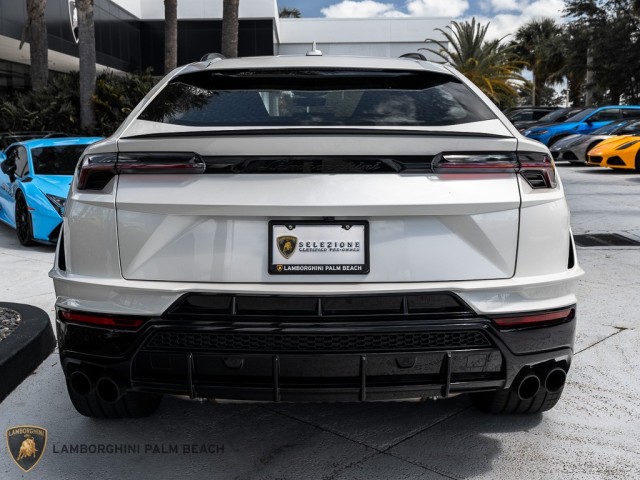 2023 Lamborghini Urus S in , 