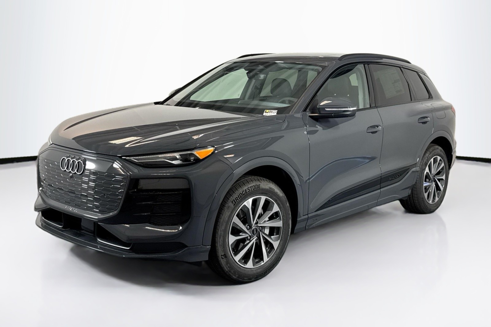 2025 Audi Q6 e-tron Premium quattro