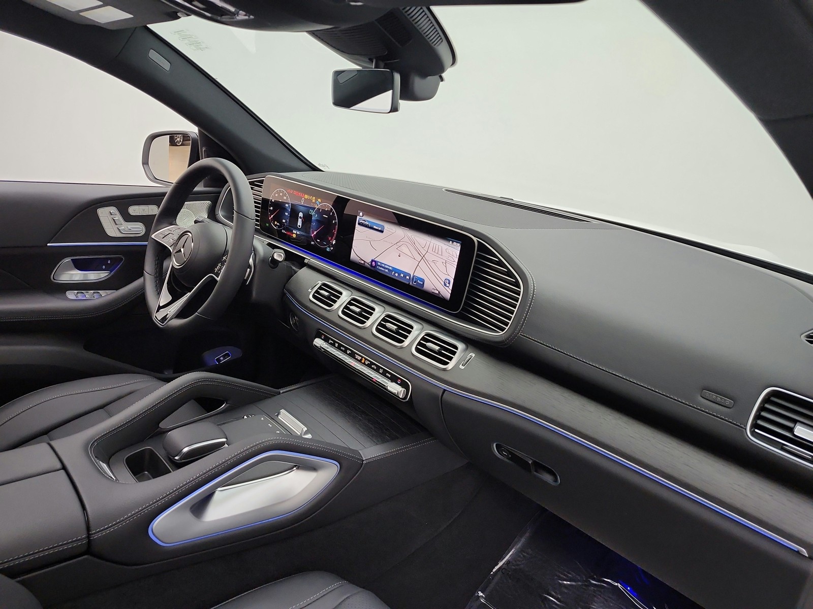 New 2026 Polar White Mercedes-Benz GLE 450 4MATIC® Coupe image 13