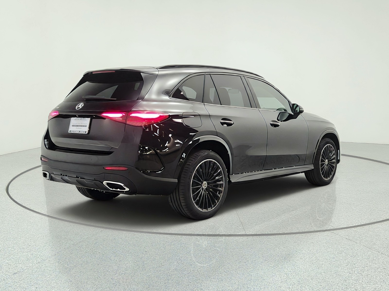 New 2027 Obsidian Black Metallic Mercedes-Benz GLC 300 SUV image 5
